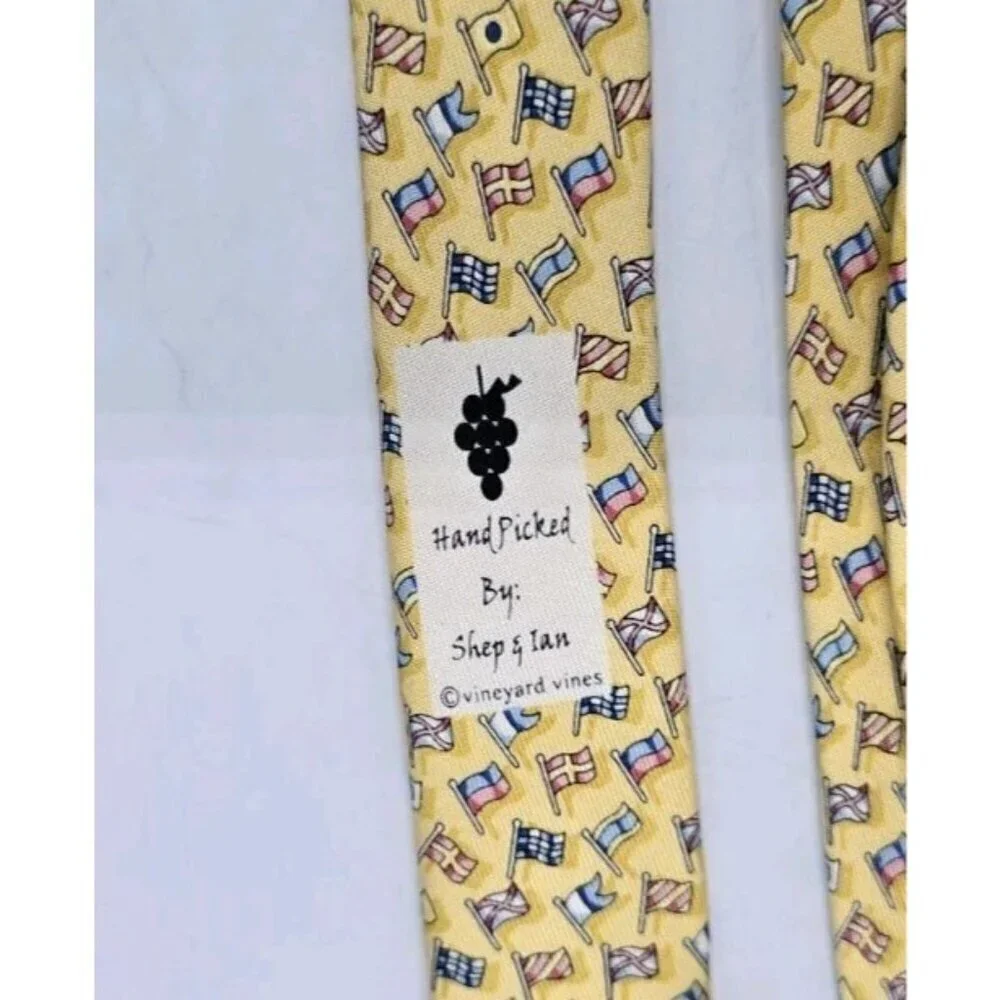 Vineyard Vines INTERNATIONAL MARITIME SIGNAL FLAGS All Over Print Men's Silk Tie